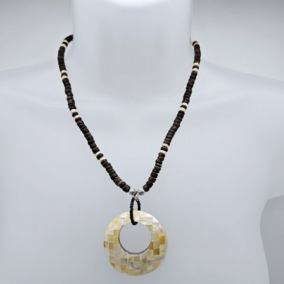 Boho Necklace Mother of Pearl Mosaic Open Circle Pendant Brown Wood Bead Chain - Picture 10 of 11